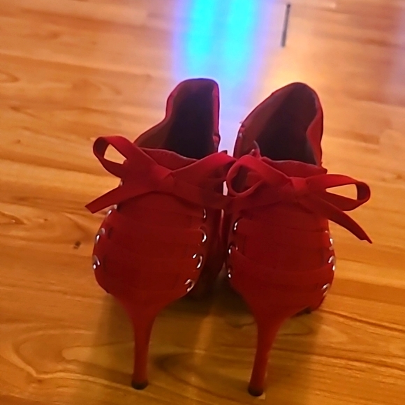Qupid Red Faux-Suede Ankle Boots - Picture 3 of 6